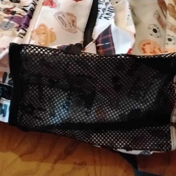 New with out tag Taylor Swift backpack - Picture 3 of 3